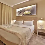 Western Premier Milano Palace Hotel 4*