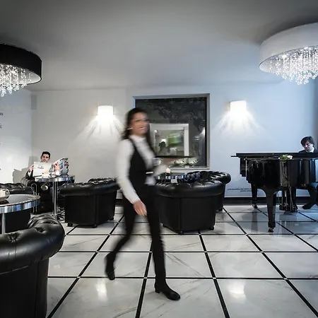 Western Premier Milano Palace Hotel 4*