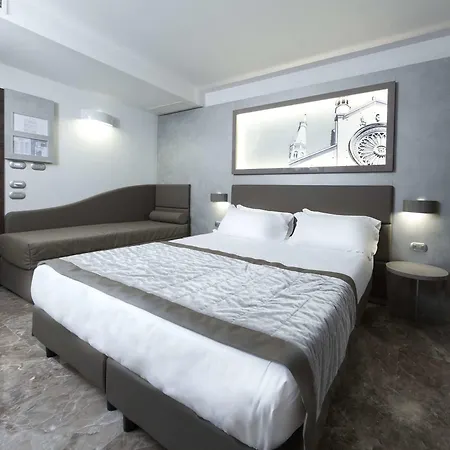 Western Premier Milano Palace Hotel 4*