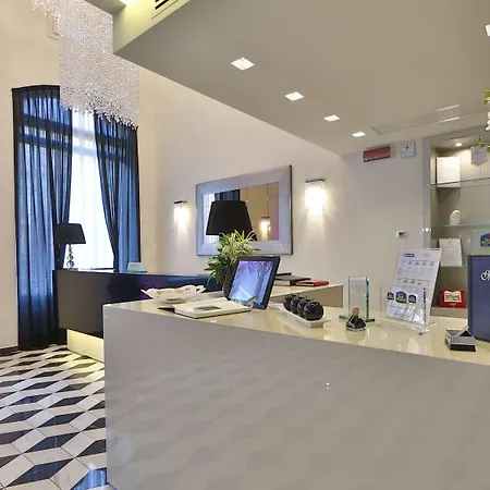 Western Premier Milano Palace Hotel 4*