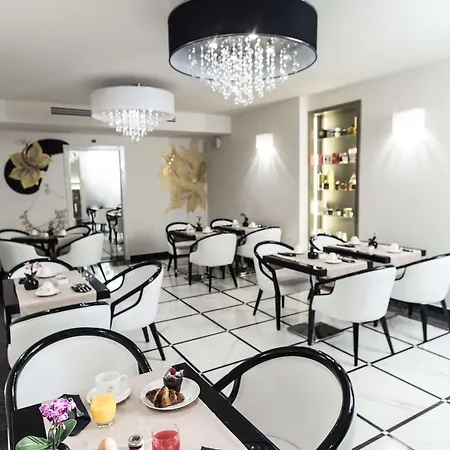 Western Premier Milano Palace 4* מודנה