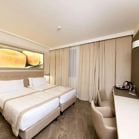 Hotel Western Premier Milano Palace 4*