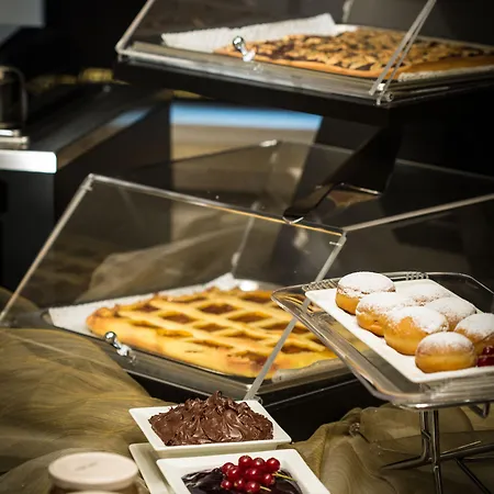 Hotel Western Premier Milano Palace 4*