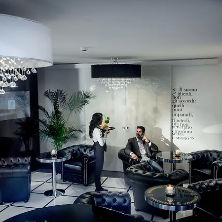 Hotel Western Premier Milano Palace 4*