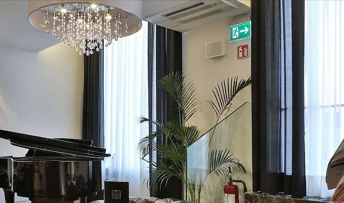 Western Premier Milano Palace فندق