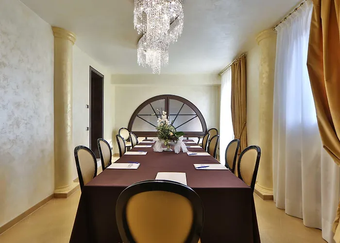 Western Premier Milano Palace 4* مودينا