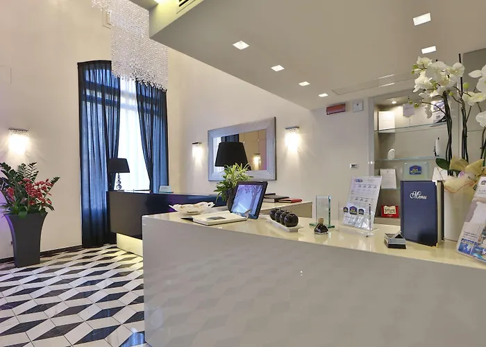 Western Premier Milano Palace Hotel 4*