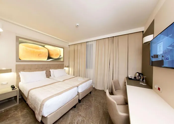 Hotel Western Premier Milano Palace 4*