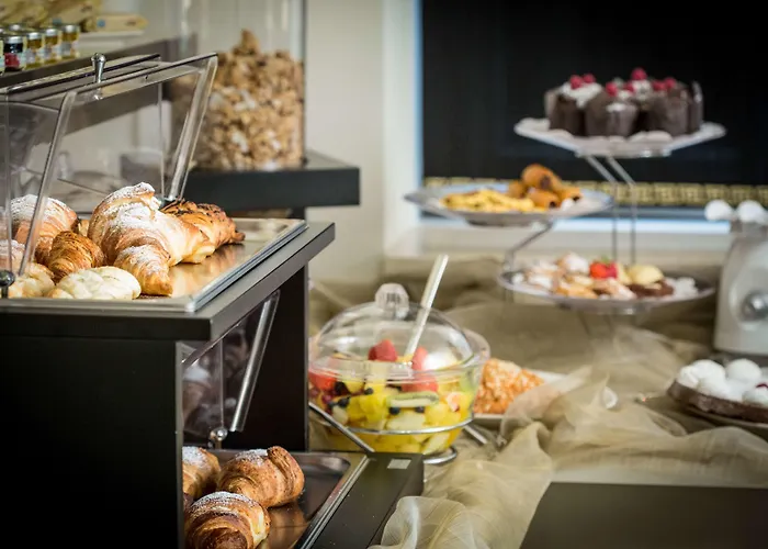 Western Premier Milano Palace 4* مودينا