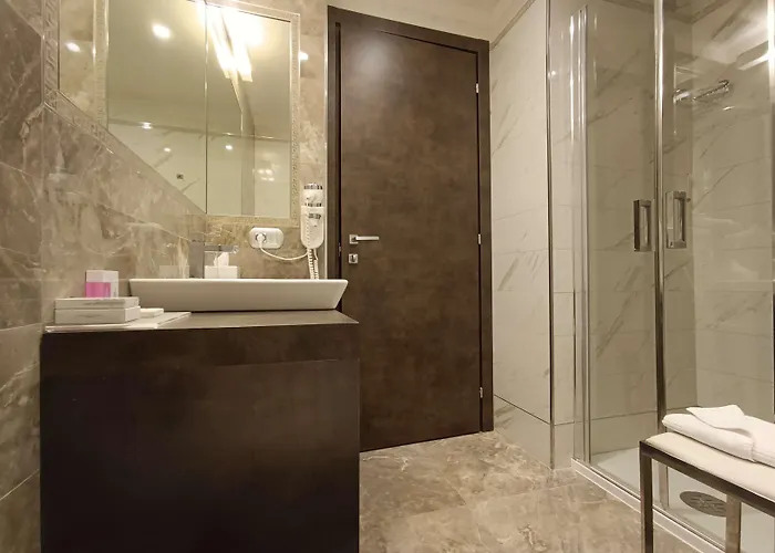 Western Premier Milano Palace 4* مودينا